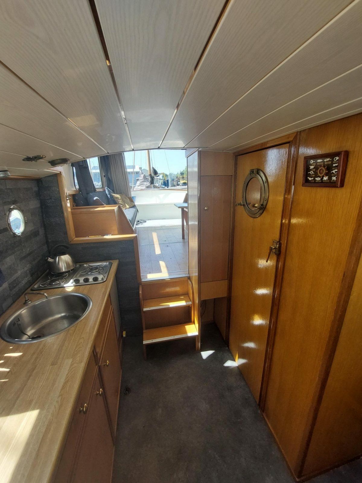 Crown Cruiser | Winimare