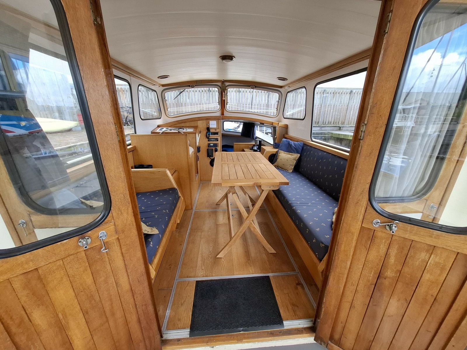 Crown Cruiser | Winimare
