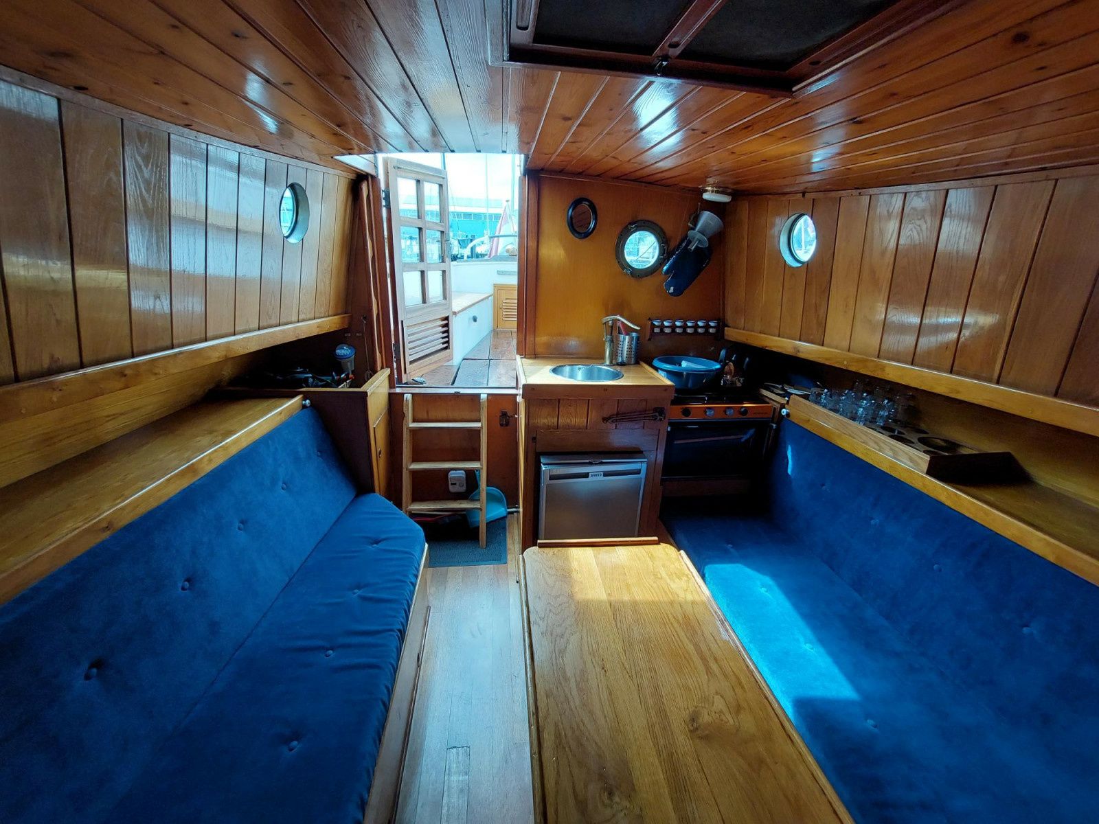 Zeeuwse Schouw Huitema | Dolfjin