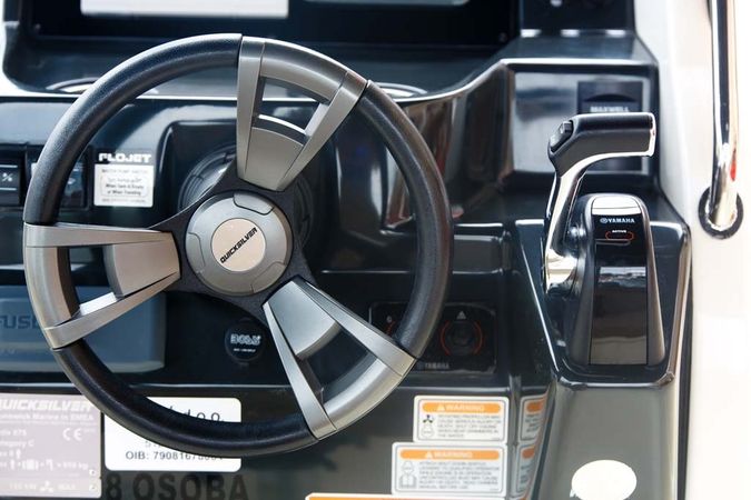 Quicksilver 675 | 19