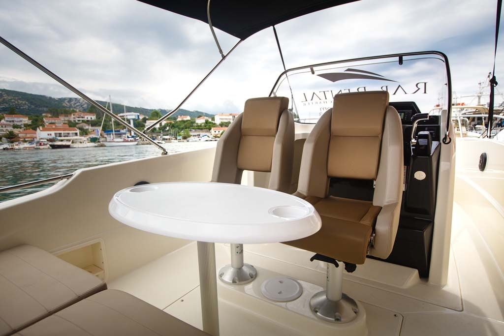 Quicksilver 675 | 19