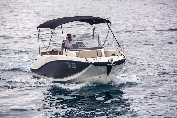 Quicksilver 675 | 19