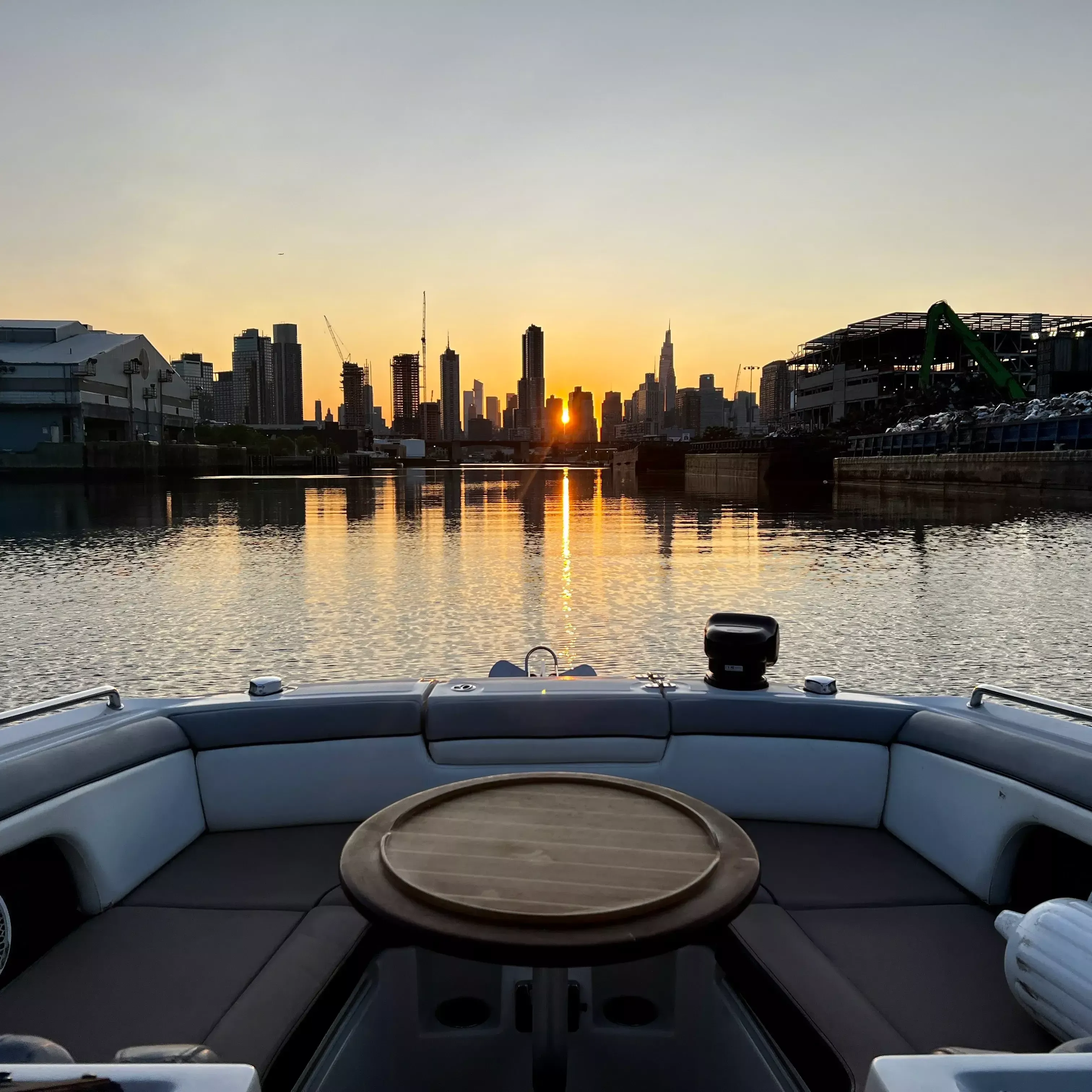 Sea Ray 250 | Liberty Pearl