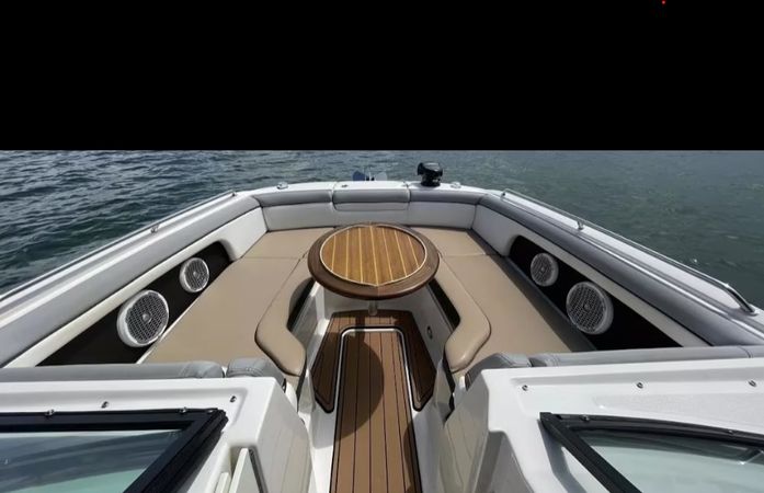 Sea Ray 250 | Liberty Pearl