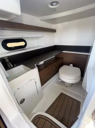Sea Ray 250 | Liberty Pearl