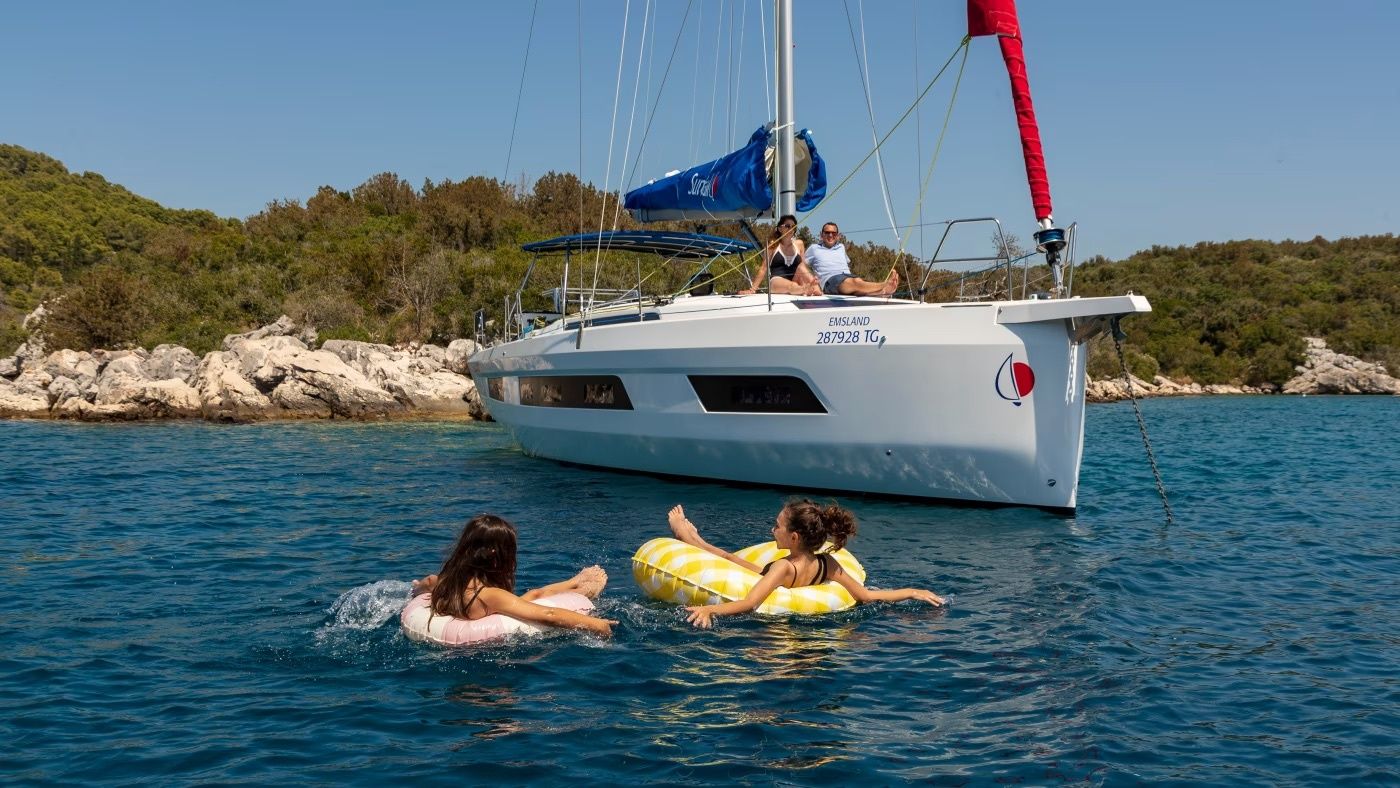 Dufour 44 | Sunsail 25