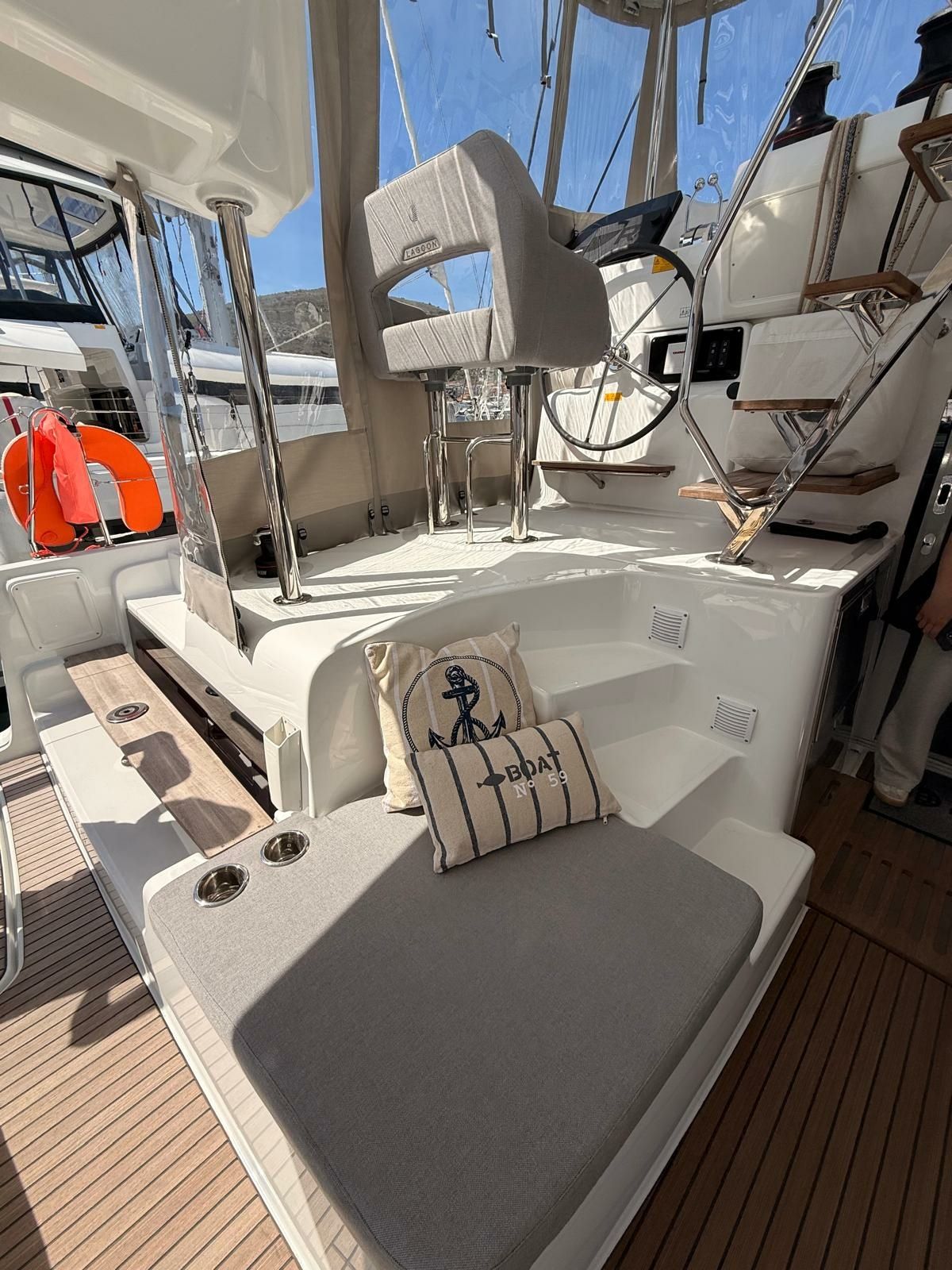 Lagoon 43 | Happiness