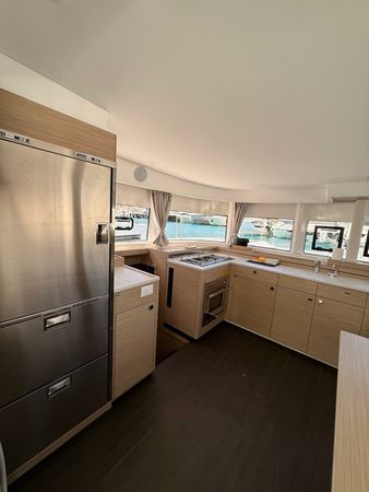 Lagoon 43 | Happiness