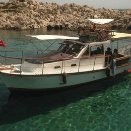 Custom Built 39 | Alison Island