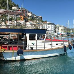 Custom Built 32 | Smile Boat