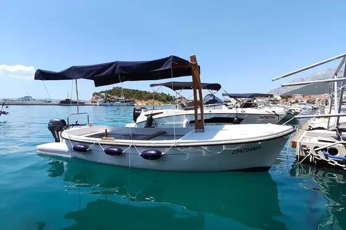Betina Shipyard 490 | Jebivjetar