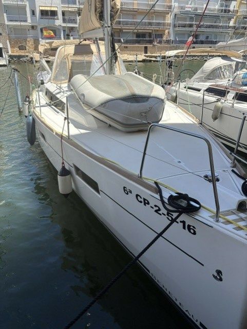 Beneteau Oceanis 38 | Epicteto