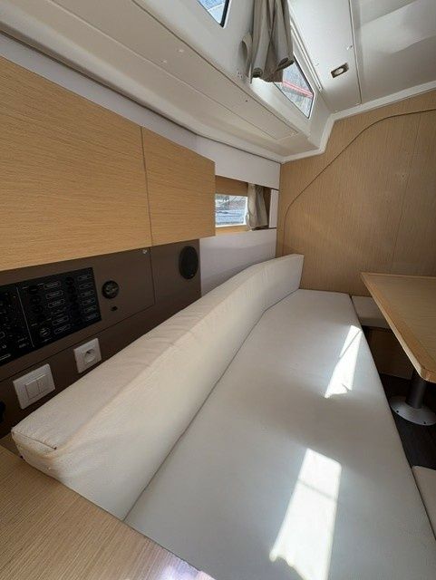 Beneteau Oceanis 38 | Epicteto