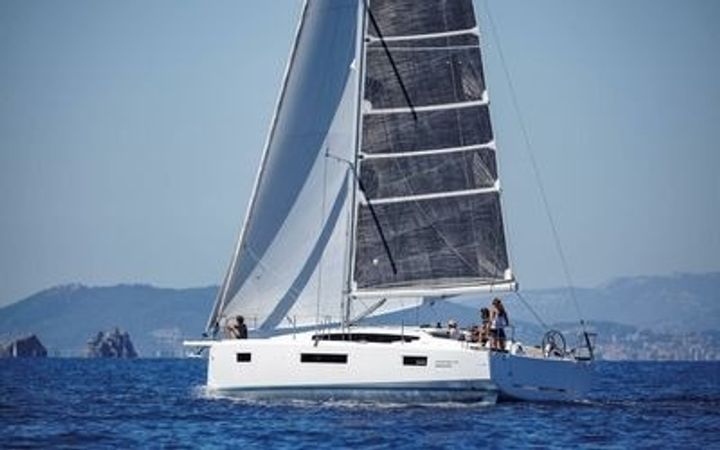 Jeanneau Sun Odyssey 410 | 4Sail