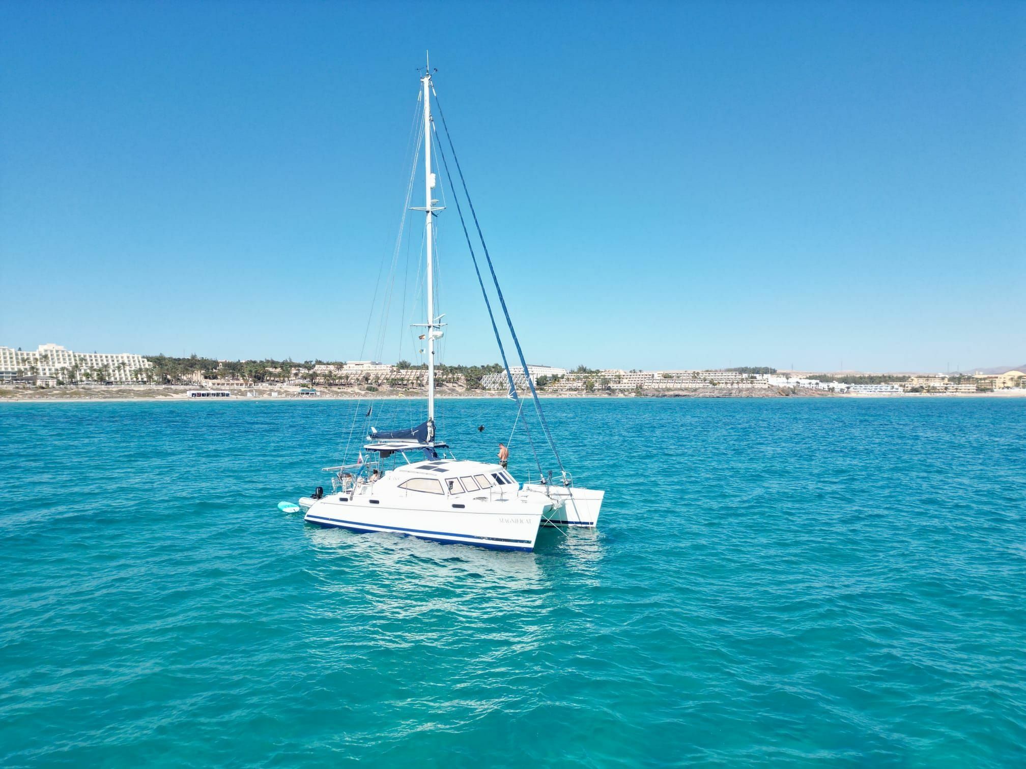 Broadblue 385 | Magnificat