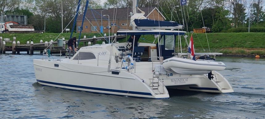 Broadblue 385 | Magnificat