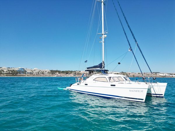 Broadblue 385 | Magnificat