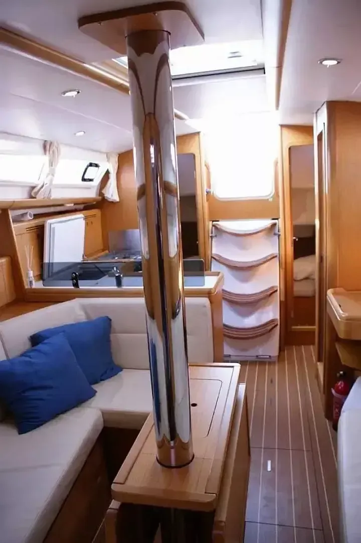 Jeanneau Sun Odyssey 36i | Frivola