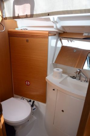 Jeanneau Sun Odyssey 42 | Malandrina