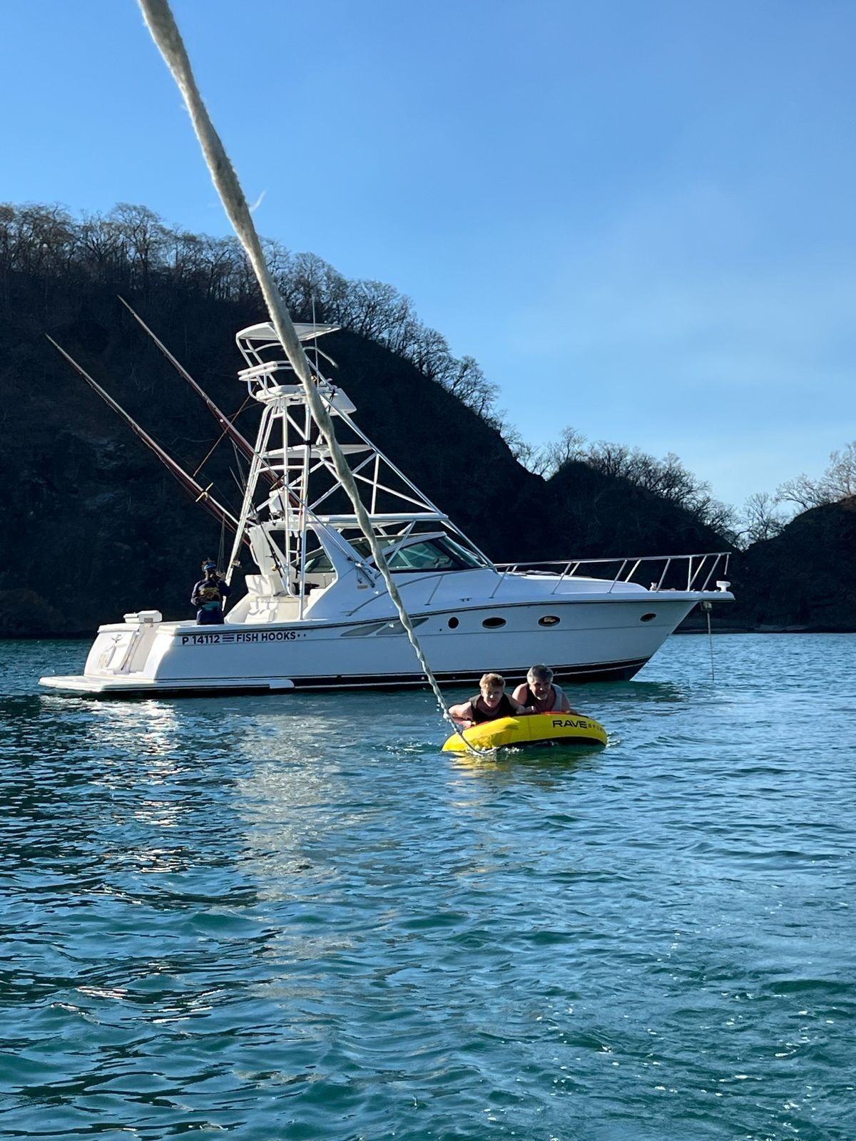 Tiara 40 | Fish Hooks