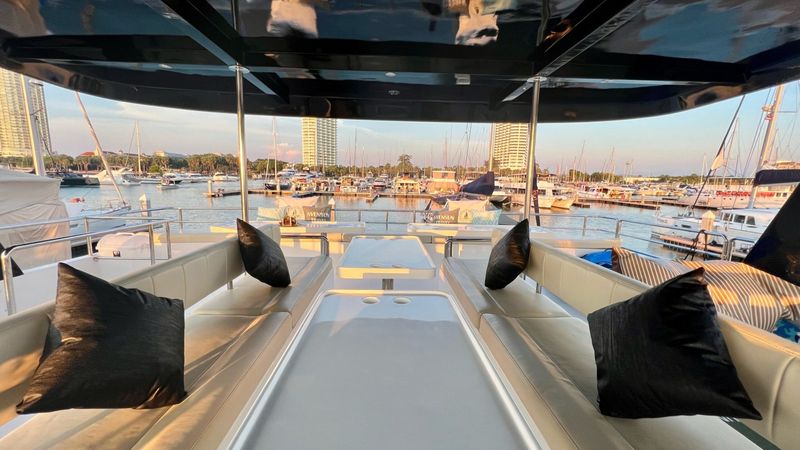 Custom Built 50 | Crociera