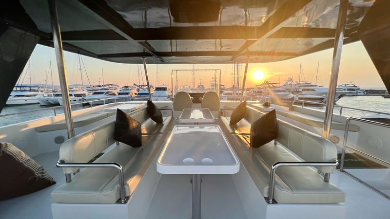 Custom Built 50 | Crociera