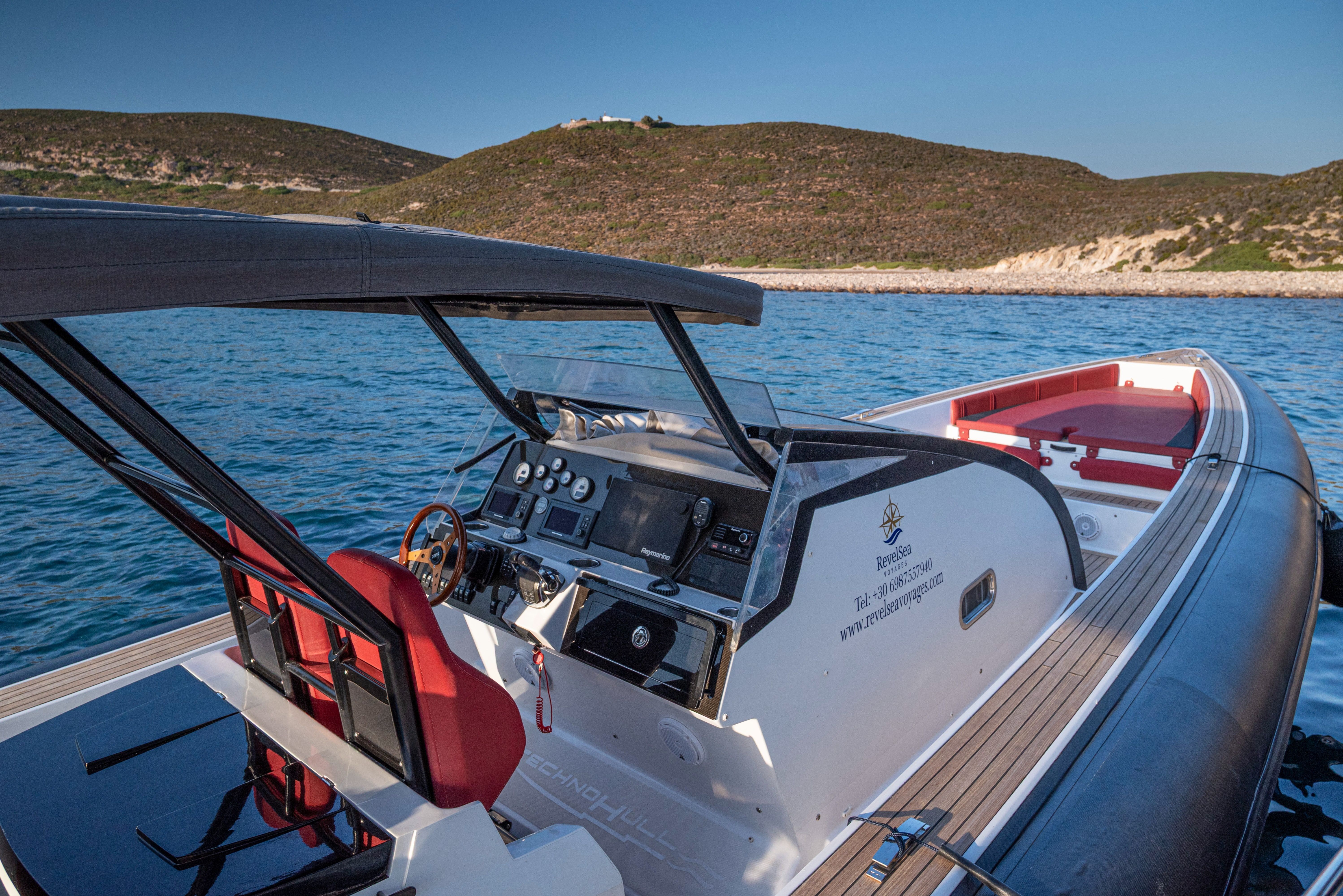 Technohull Omega 41 | Nisos 2