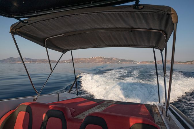 Technohull Omega 41 | Nisos 2