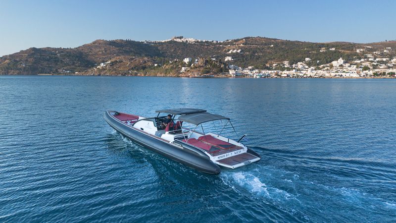 Technohull Omega 41 | Nisos 2