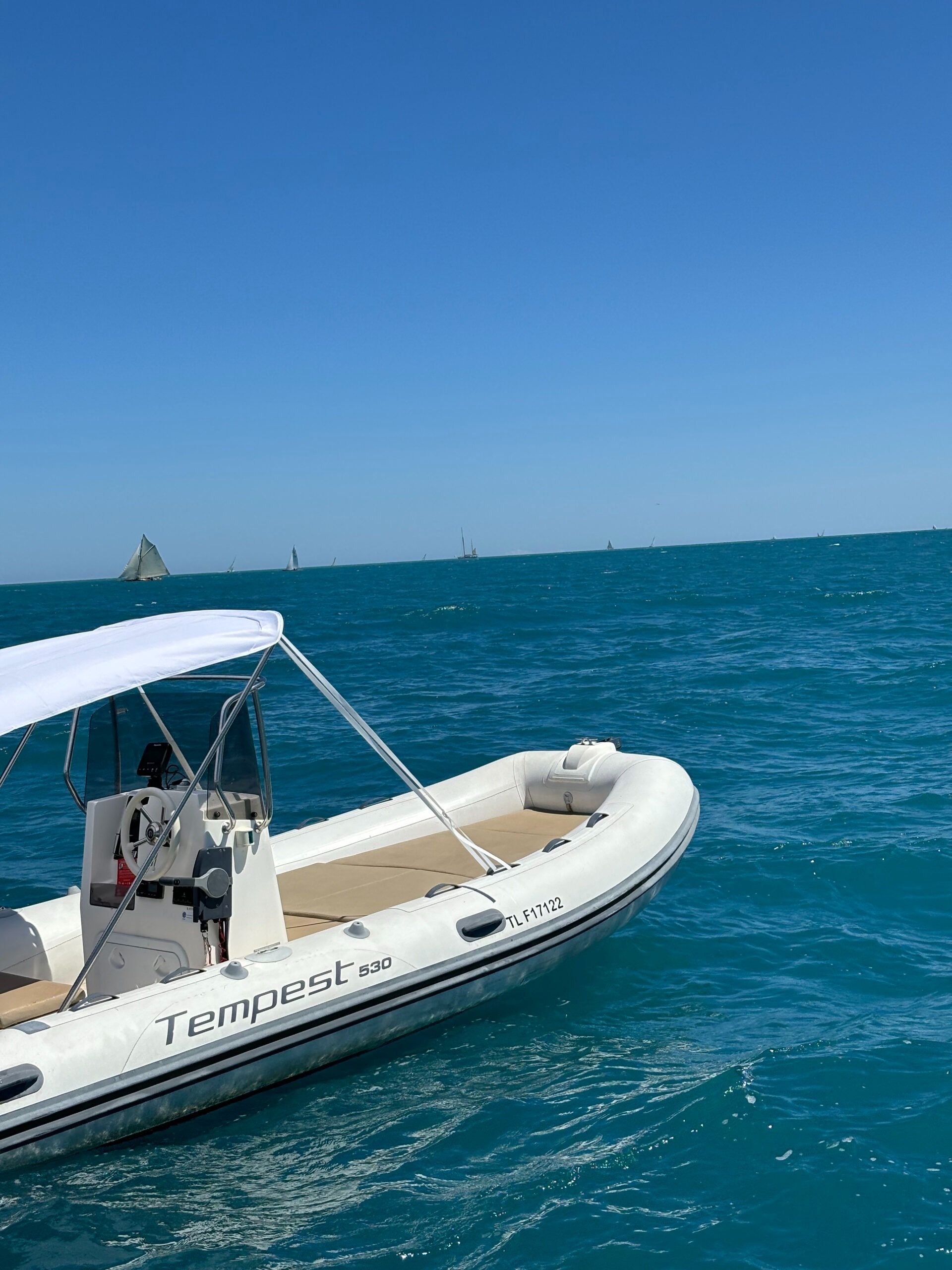 Capelli Tempest 530 | Hobo