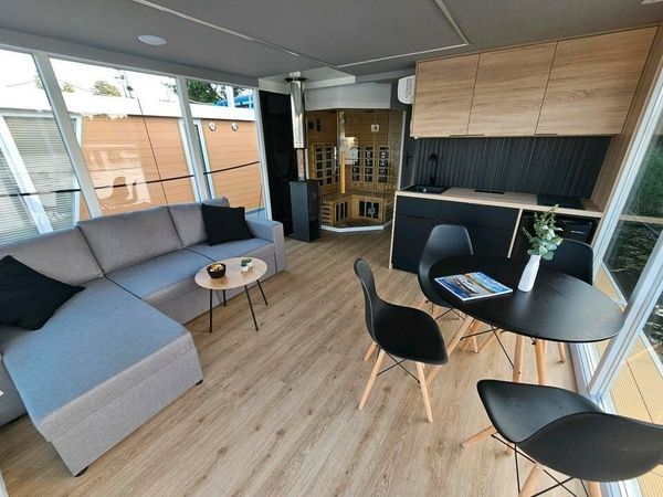 Custom Built 42 | DeichStube