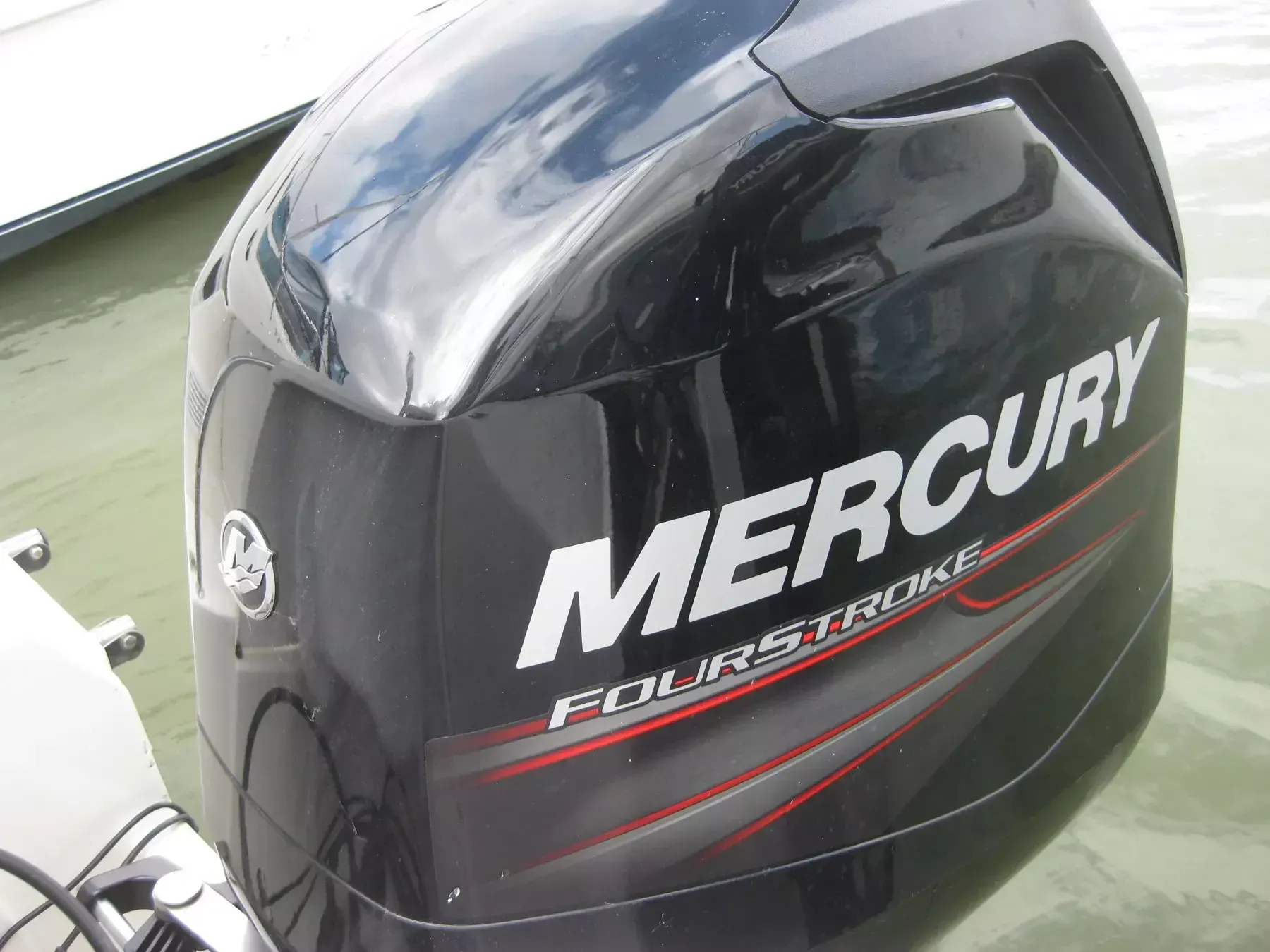 Quicksilver 605 | Nina