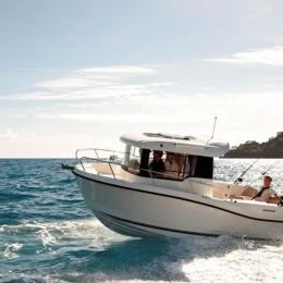 Quicksilver 605 | Nina