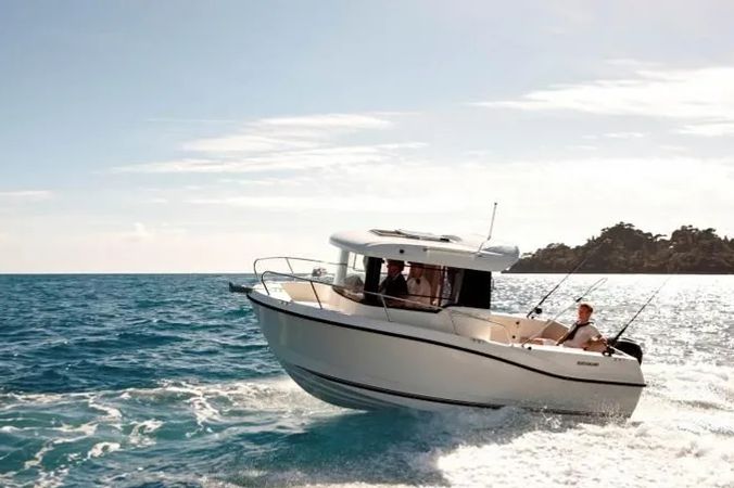 Quicksilver 605 | Nina