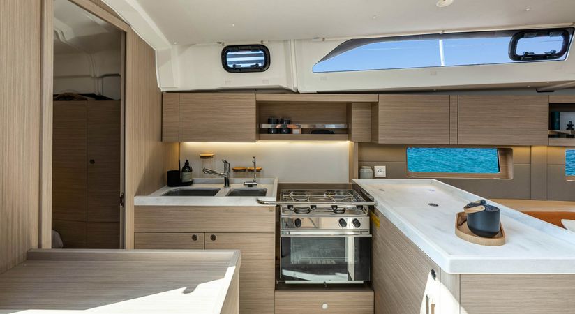 Beneteau Oceanis 47 | Aura