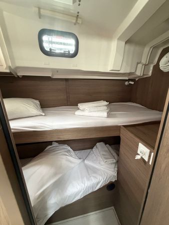 Beneteau Oceanis 47 | Aura