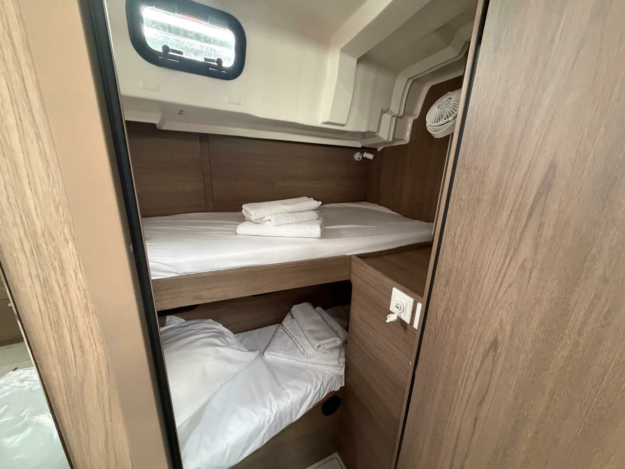 Beneteau Oceanis 47 | Aura