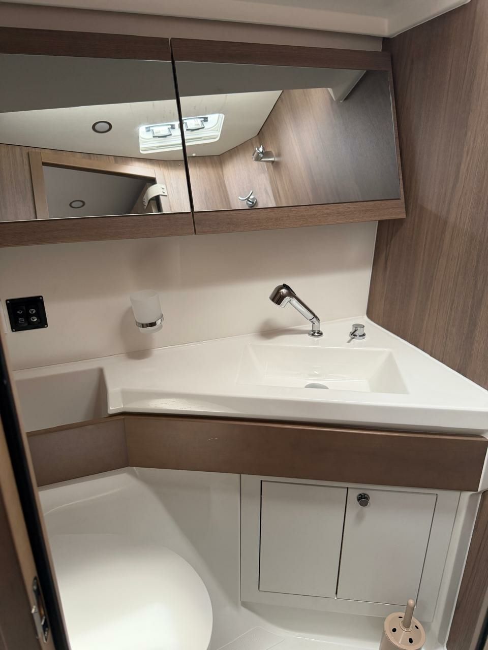 Beneteau Oceanis 47 | Aura