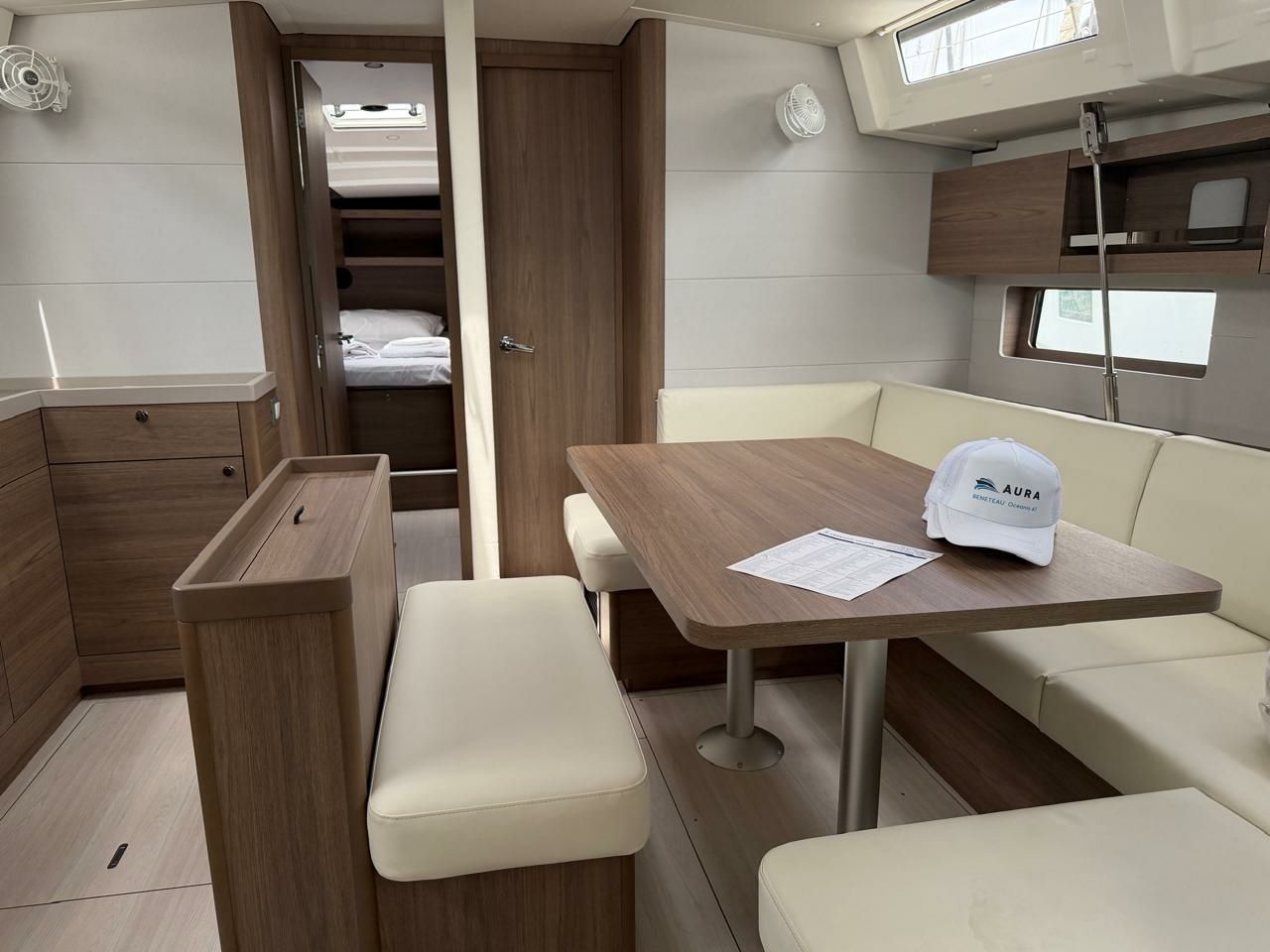 Beneteau Oceanis 47 | Aura