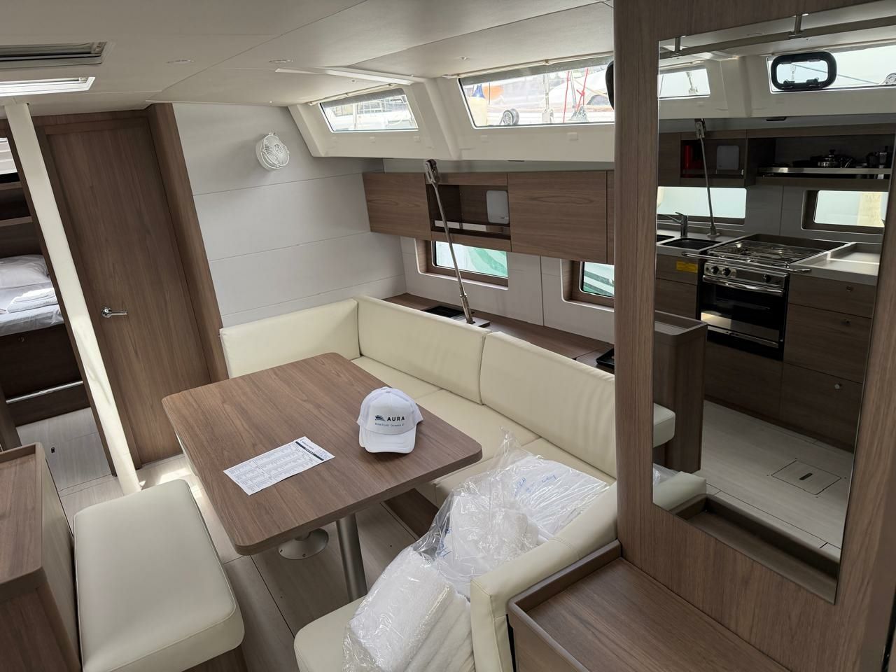 Beneteau Oceanis 47 | Aura