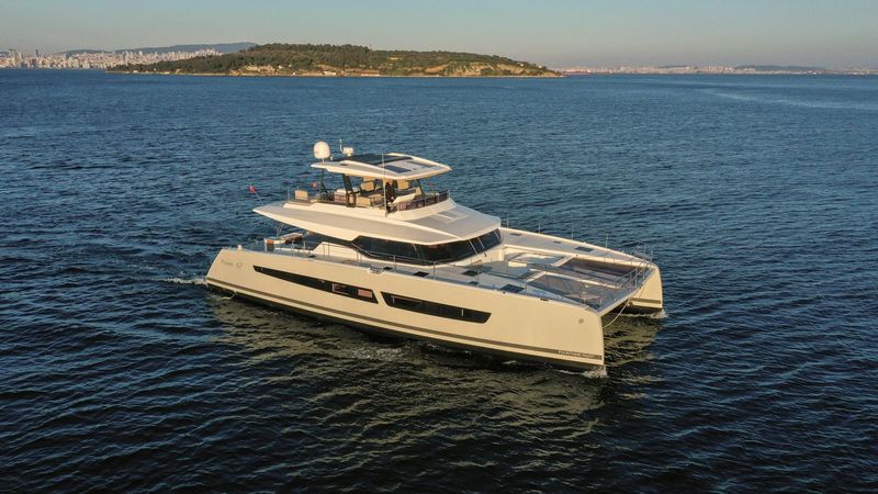 Fountaine Pajot Power 67 | Ariva