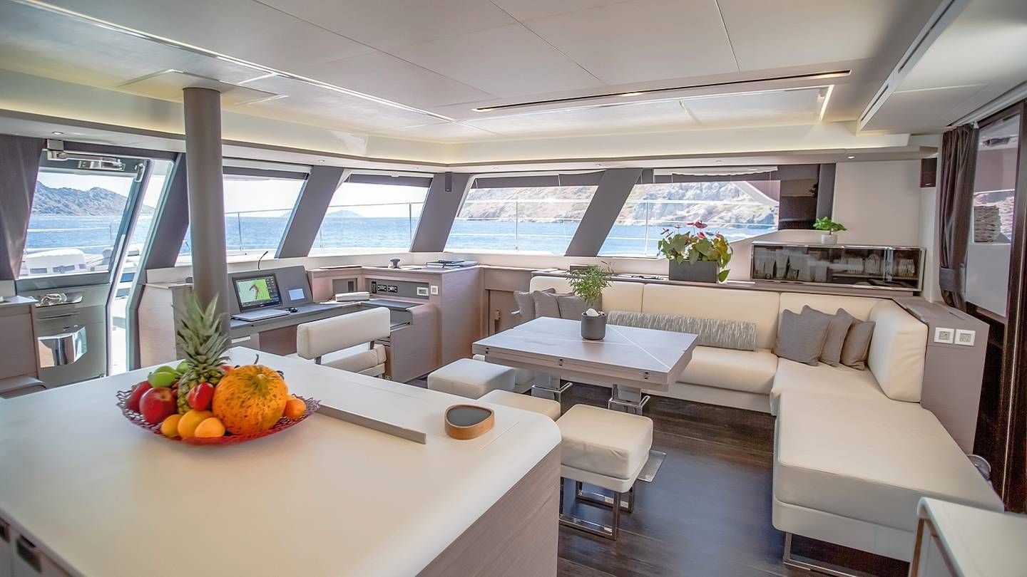 Fountaine Pajot Power 67 | Ariva