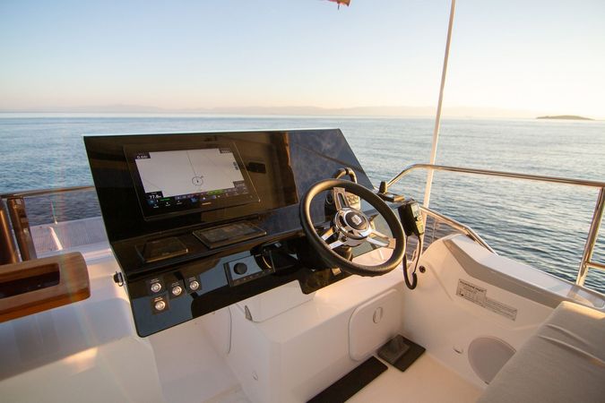 Fountaine Pajot Power 67 | Ariva