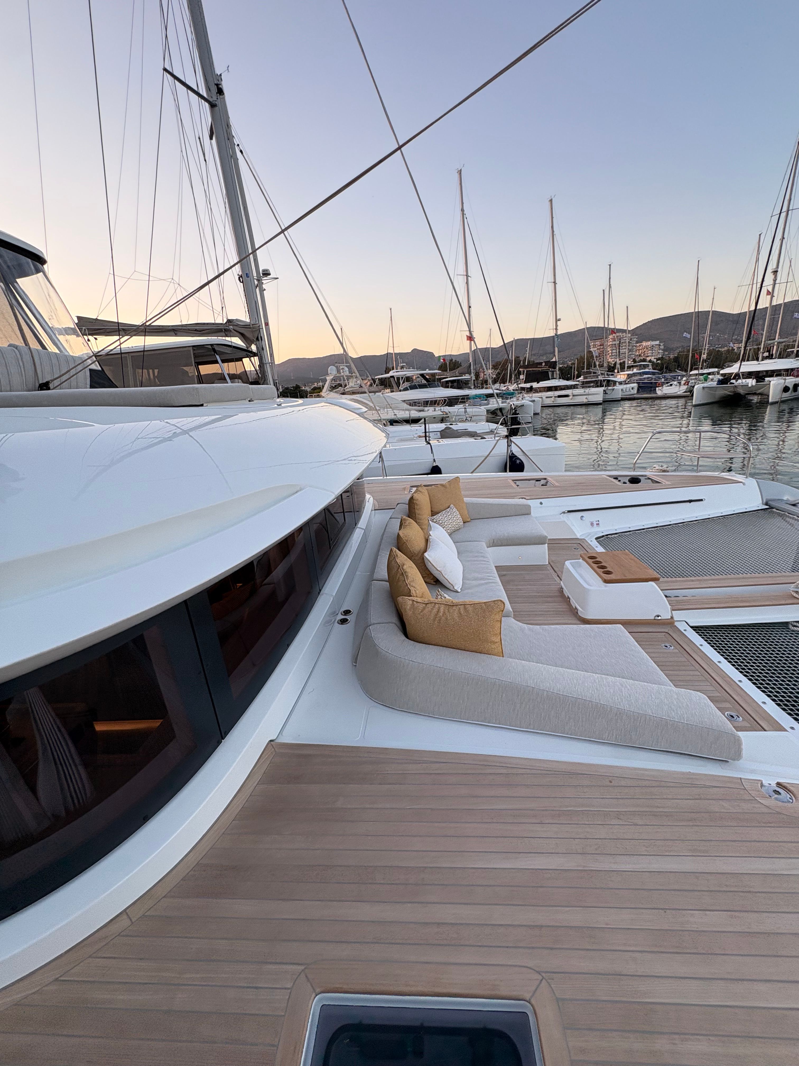 Lagoon 55 | Lulu