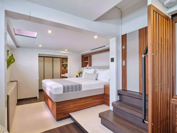 Fountaine Pajot Power 80 | Alina