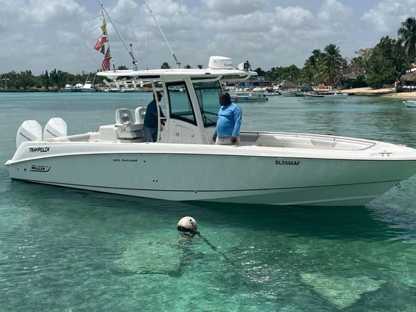 Boston Whaler 32 | Trampolin