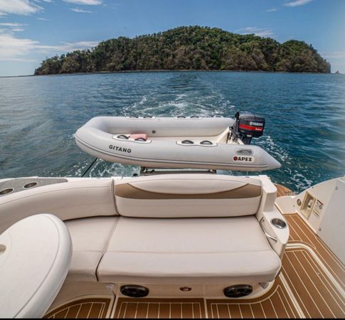 Cruiser Yachts 400 | Gitano 1