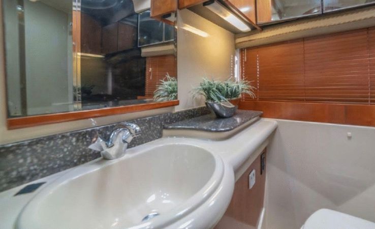 Cruiser Yachts 400 | Gitano 1