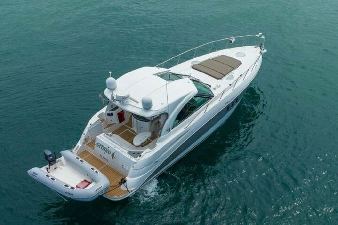 Cruiser Yachts 400 | Gitano 1