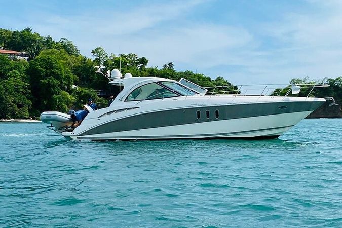 Cruiser Yachts 400 | Gitano 1